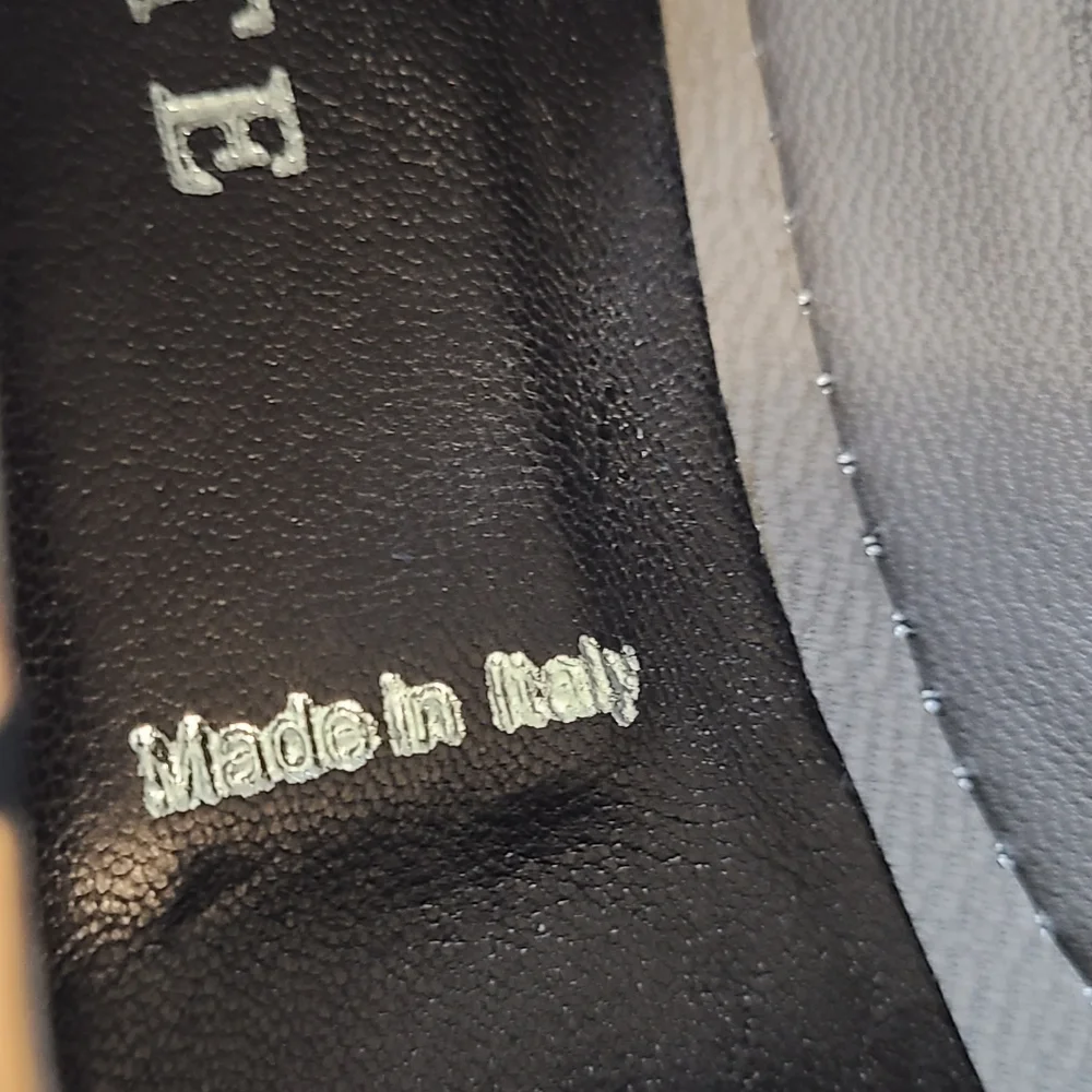 Ron White Nellaya Giraffe Women's Slip-On Shoe - Picture 9 of 16